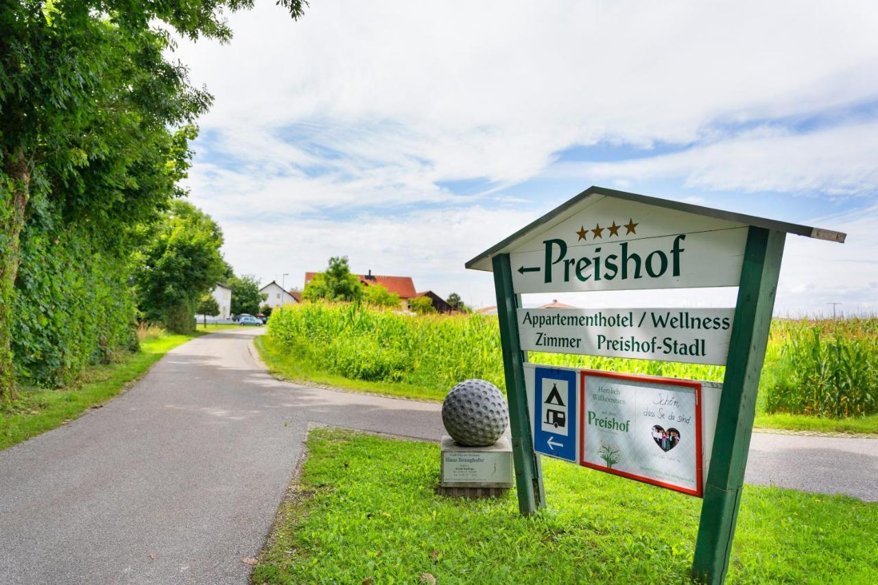 Hotel Preishof Kirchham Bagian luar foto