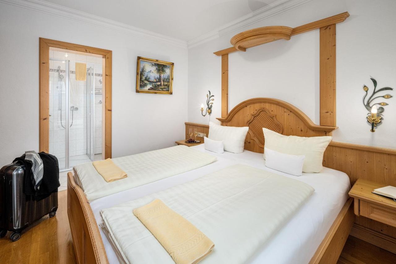 Hotel Preishof Kirchham Bagian luar foto