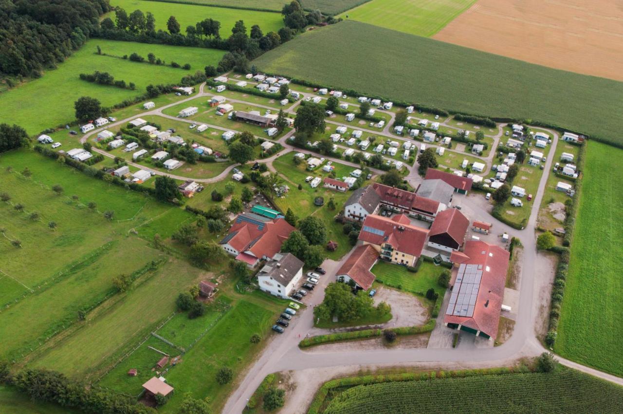 Hotel Preishof Kirchham Bagian luar foto