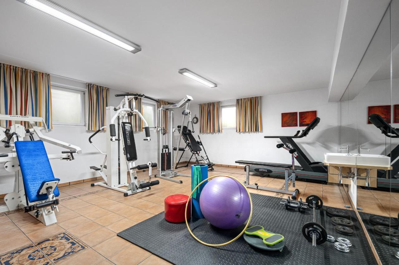 Hotel Preishof Kirchham Bagian luar foto