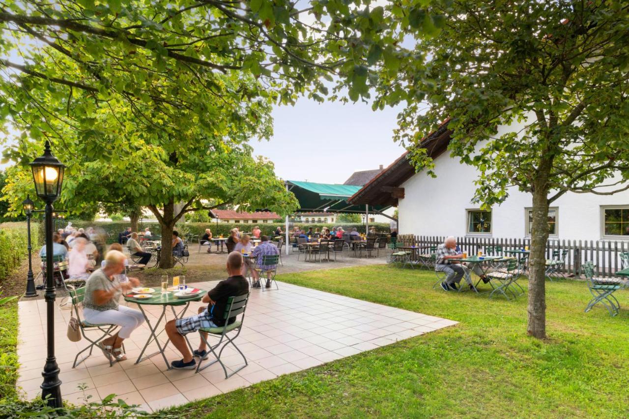 Hotel Preishof Kirchham Bagian luar foto