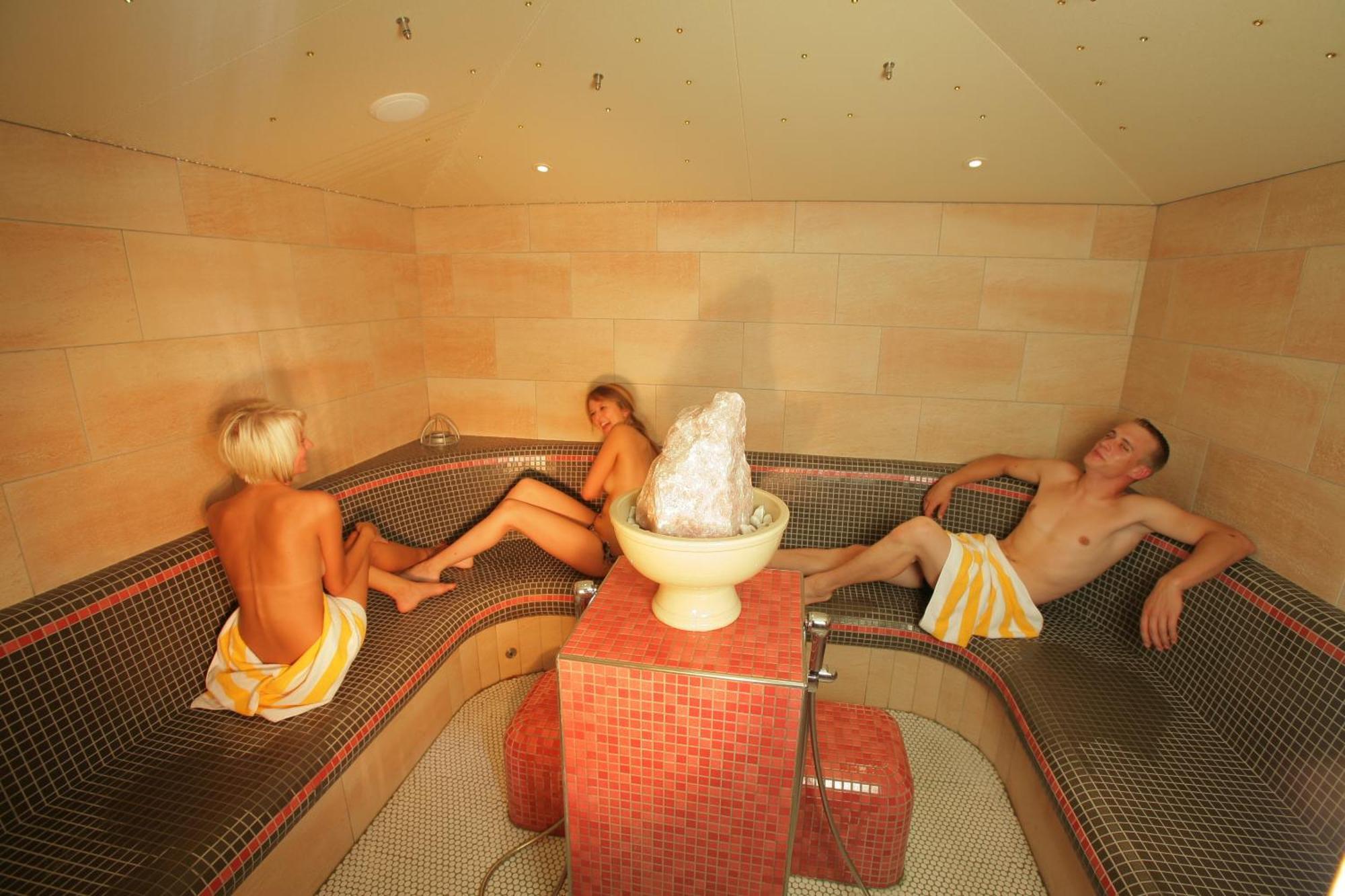 Hotel Preishof Kirchham Bagian luar foto