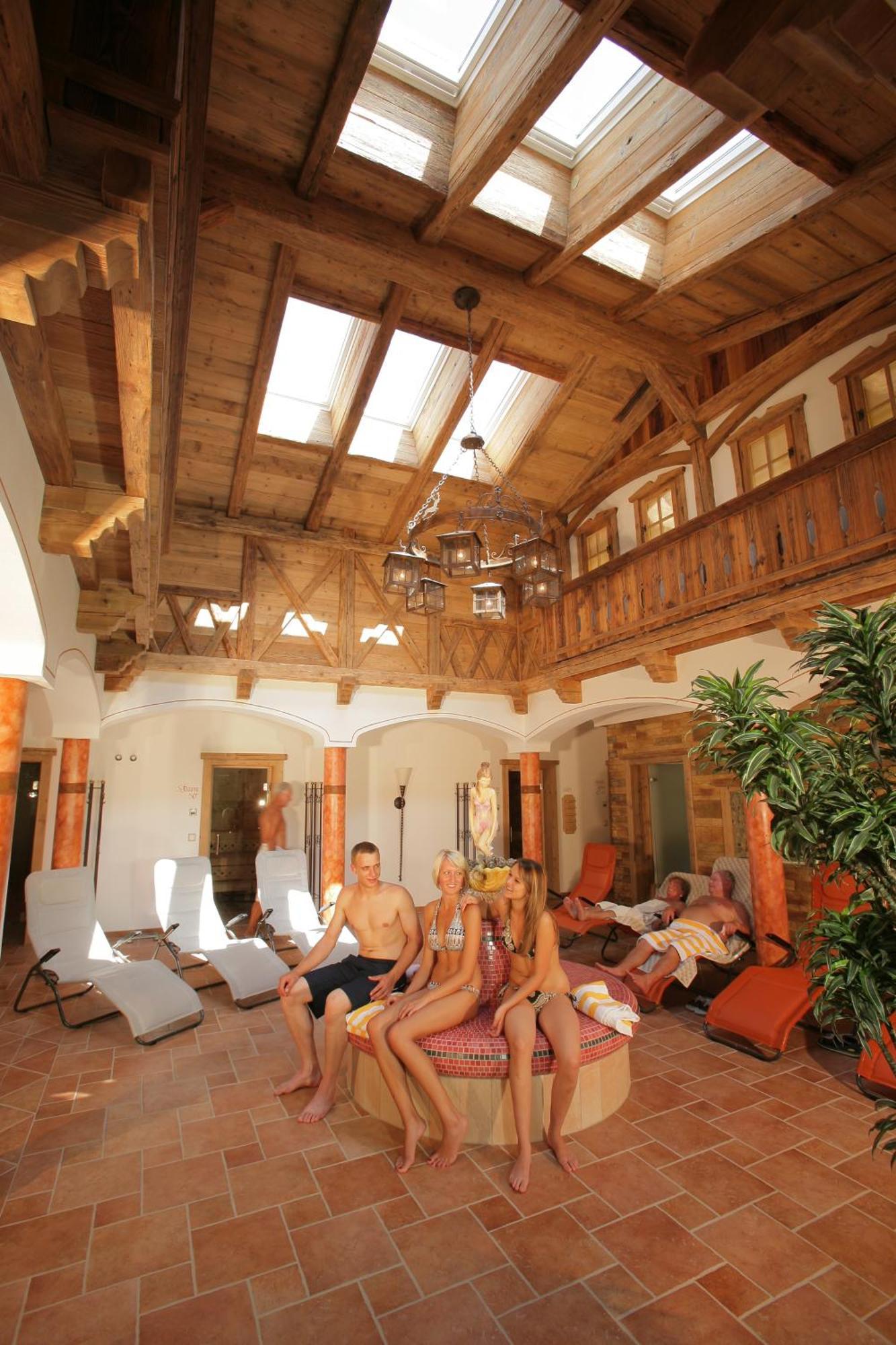 Hotel Preishof Kirchham Bagian luar foto